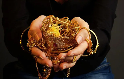 Gold theft 